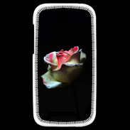 Coque HTC One SV Belle rose sur fond noir PR